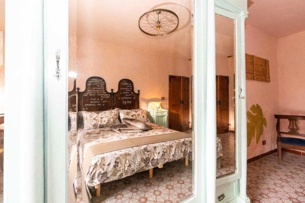 Casa Delle Foglie Sussurranti Villa อัสตี ภายนอก รูปภาพ