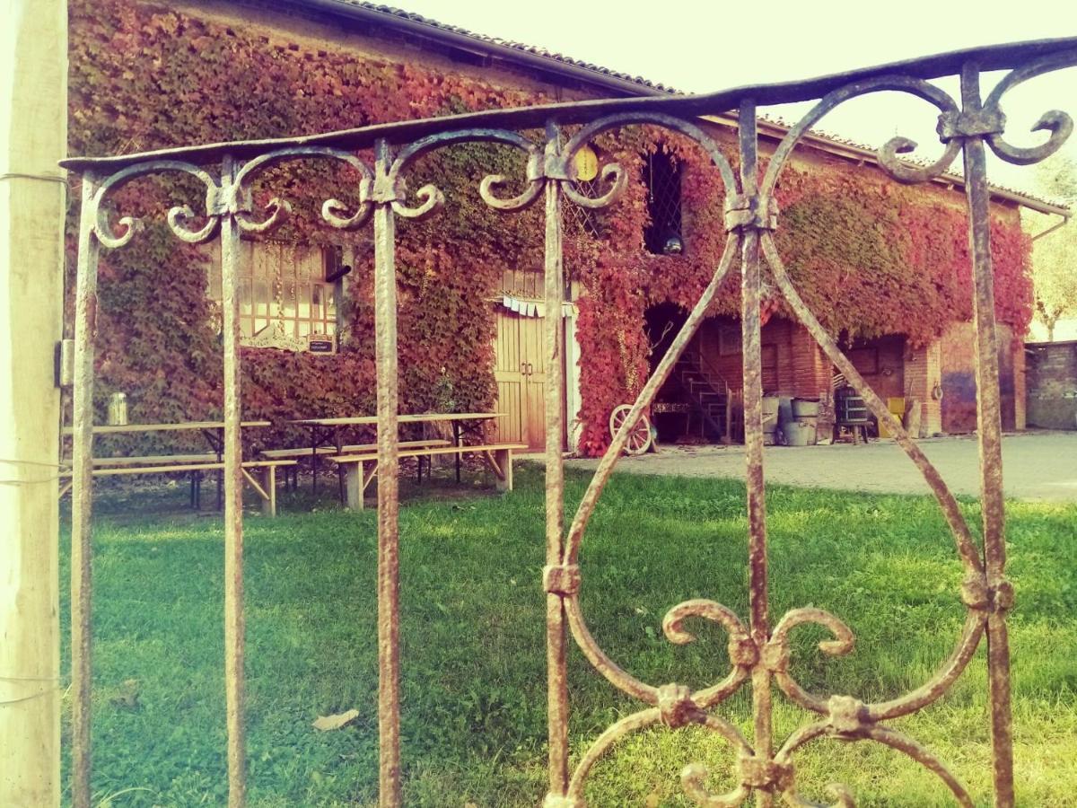 Casa Delle Foglie Sussurranti Villa อัสตี ภายนอก รูปภาพ