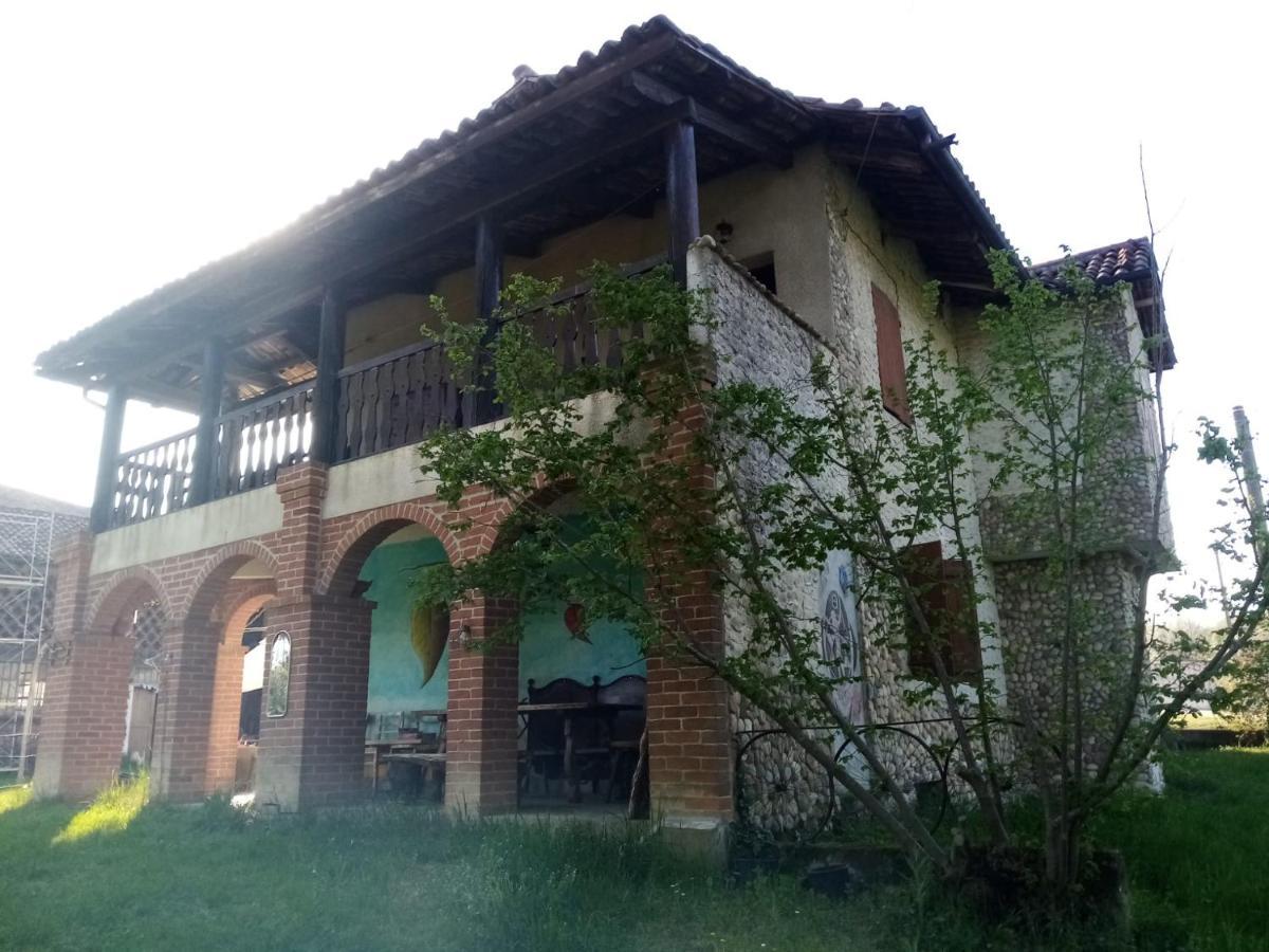 Casa Delle Foglie Sussurranti Villa อัสตี ภายนอก รูปภาพ